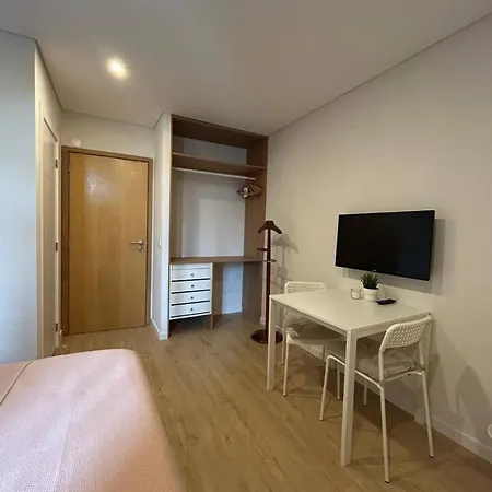 Porbalio Oporto & Maia Center #1 3*