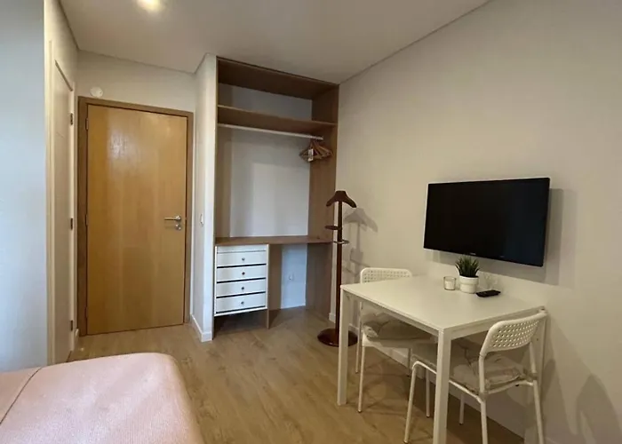 Porbalio Oporto & Maia Center #1 3*